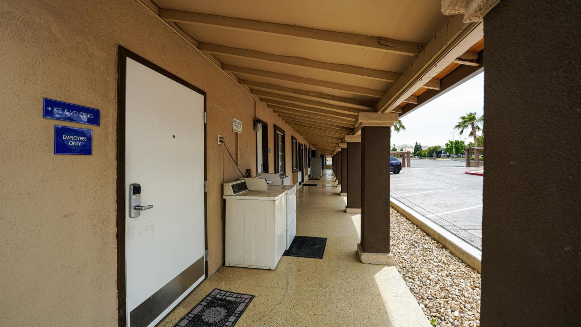 Americas Best Value Inn, Антиох Екстериор снимка